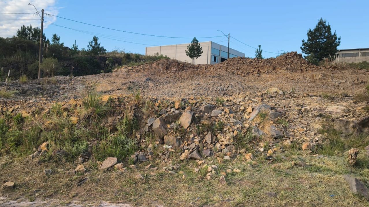Lote para venda no bairro Nossa Senhora das Graças  em Caxias do Sul