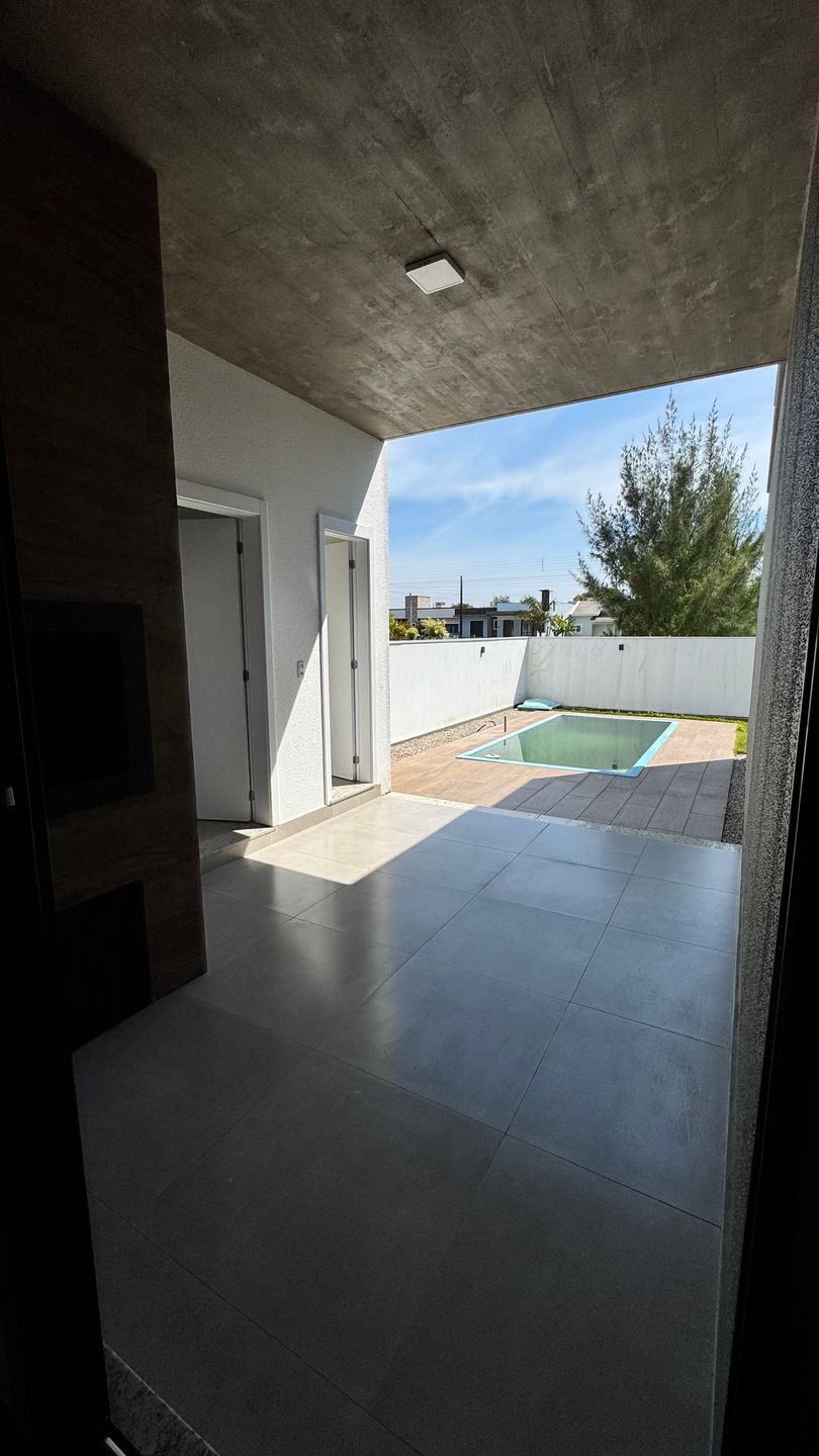 Casa 3 quartos sendo 1 suíte para venda no bairro Balneário Rosa do Mar em Passo de Torres