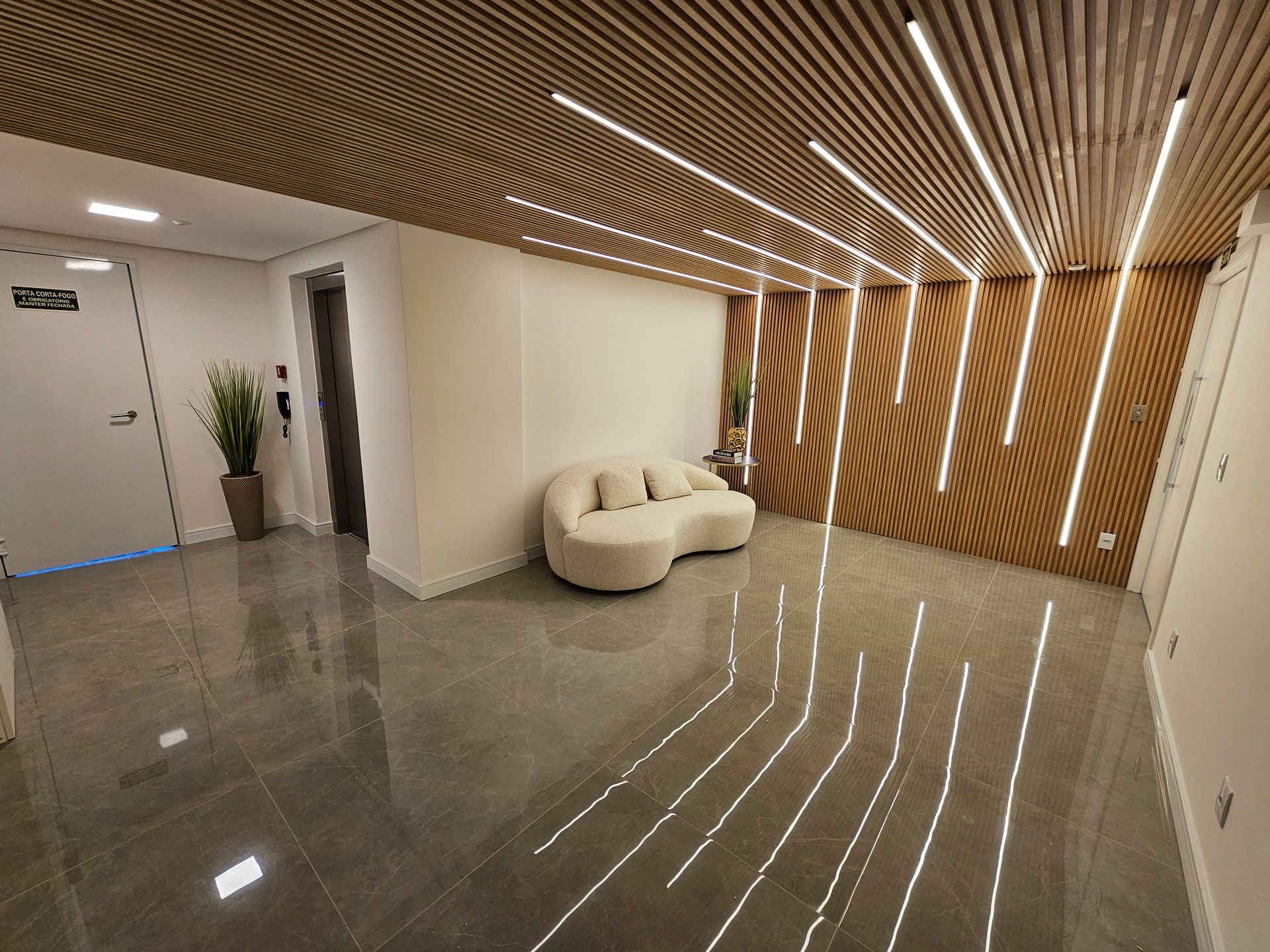 Apartamento 3 quartos sendo 3 suítes para venda no bairro Nossa Senhora de Lourdes em Caxias do Sul