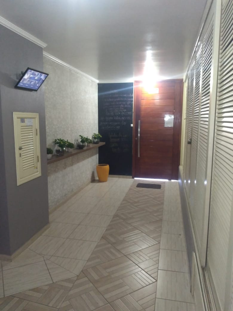 Apartamento à venda com 2 quartos, 62m² - Foto 2