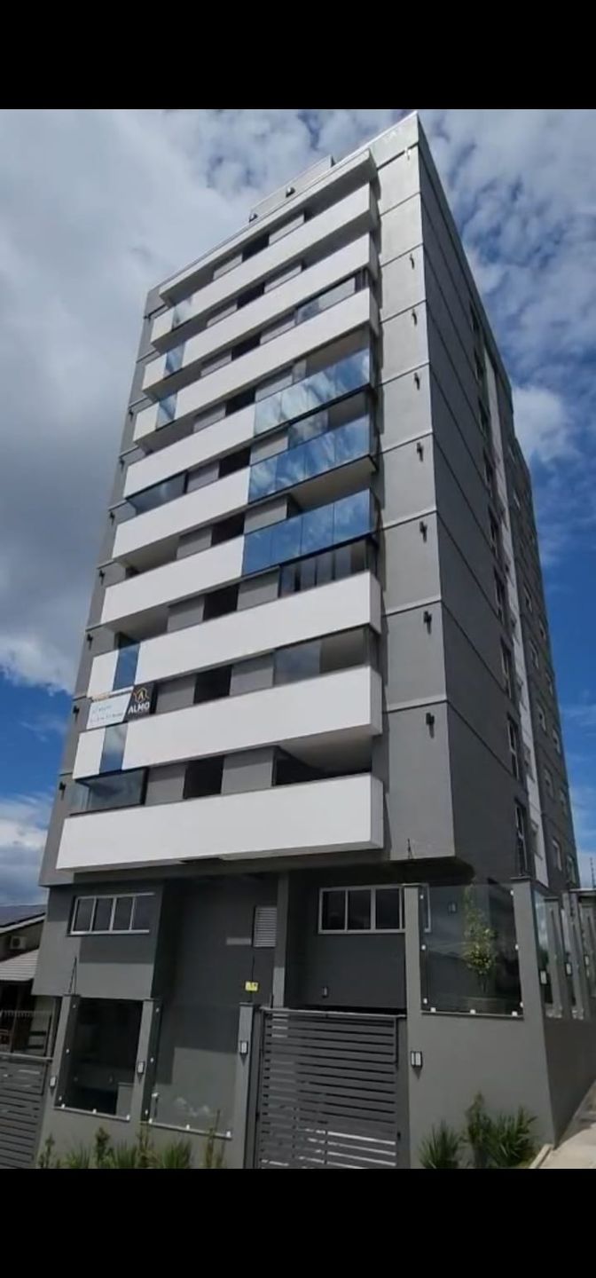 Apartamento 2 quartos sendo 1 suíte para venda no bairro Sanvitto em Caxias do Sul