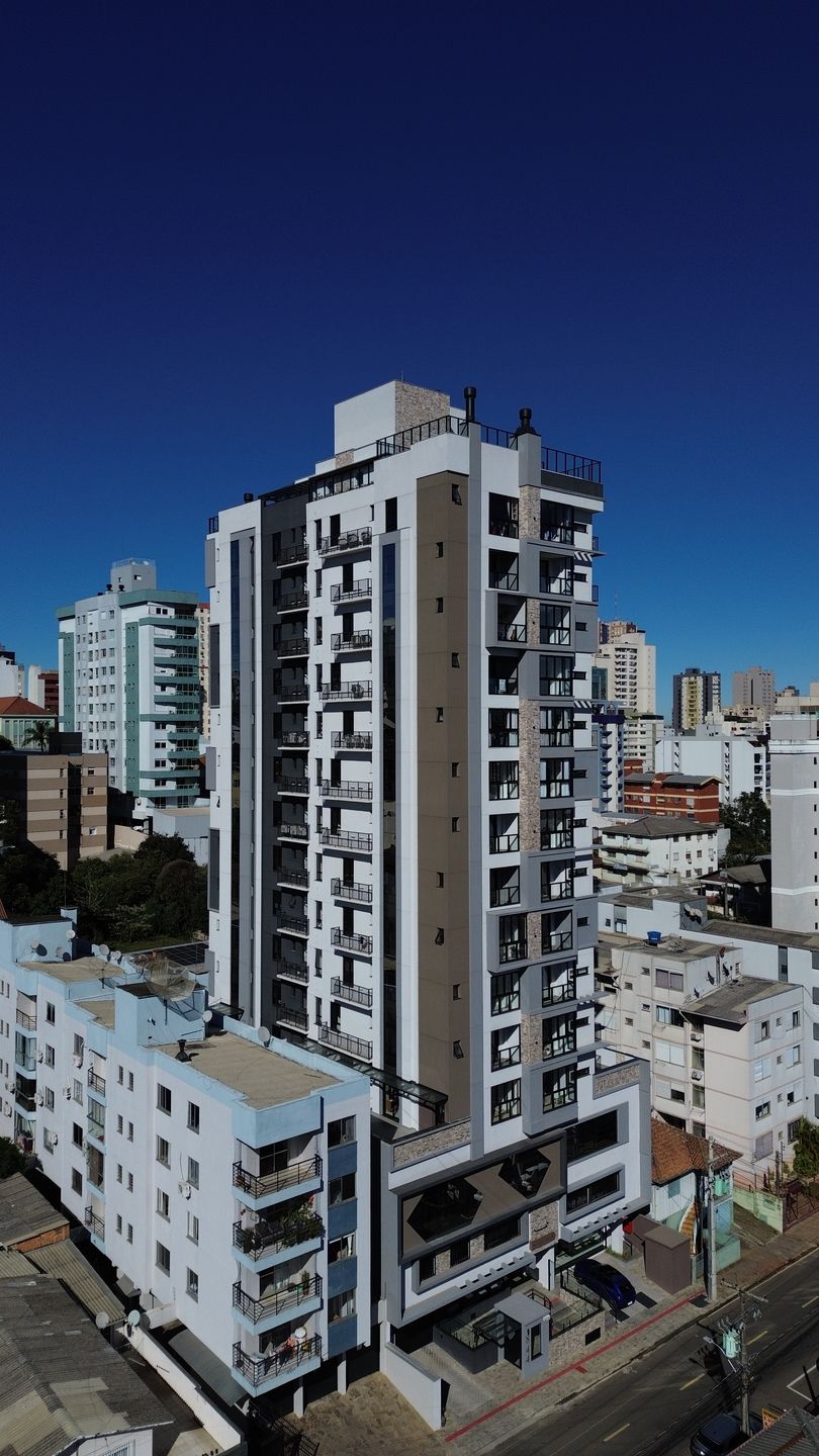 Apartamento 2 quartos sendo 2 suítes para venda no bairro Centro  em Passo Fundo