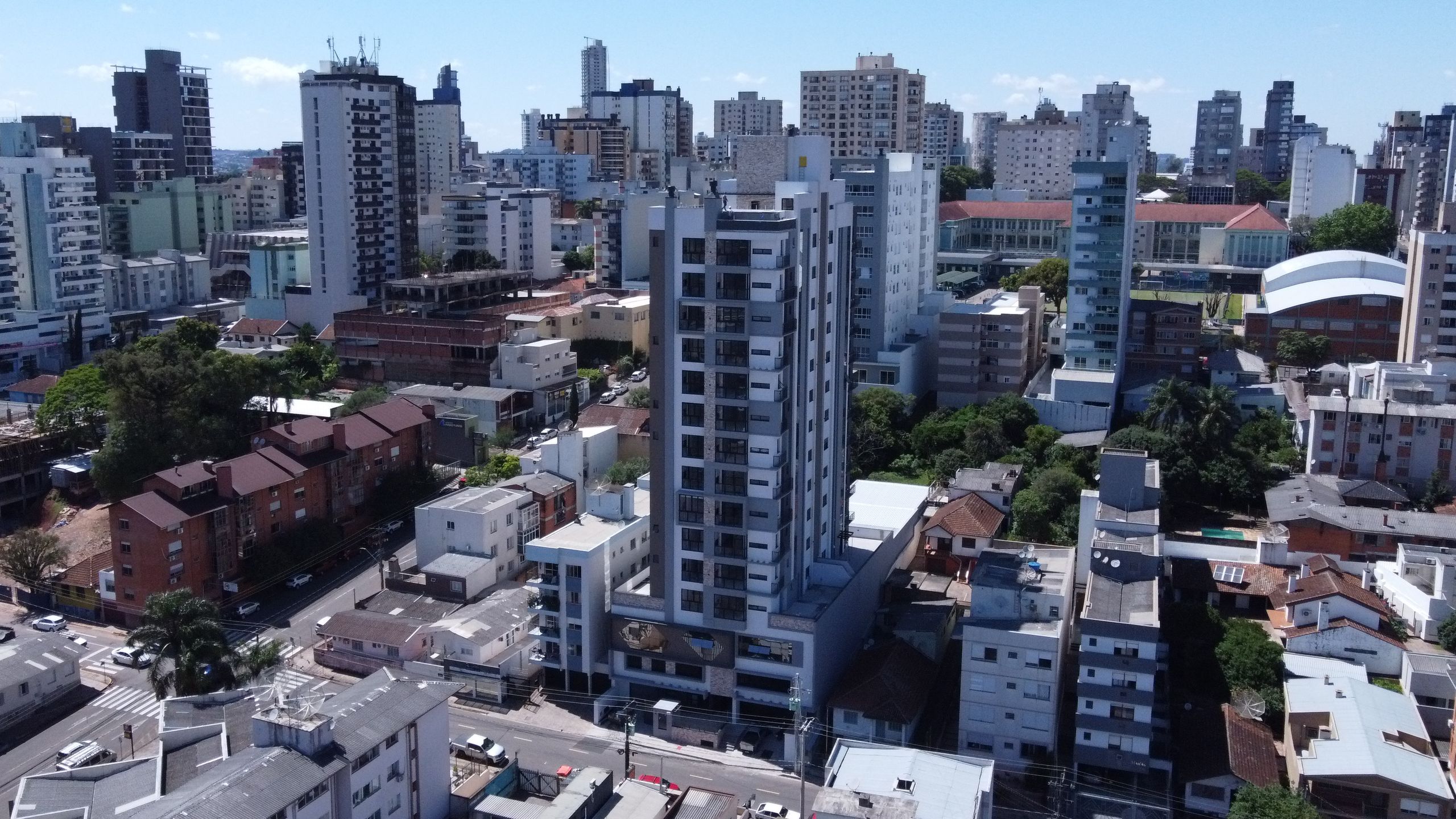Apartamento 2 quartos sendo 2 suítes para venda no bairro Centro  em Passo Fundo