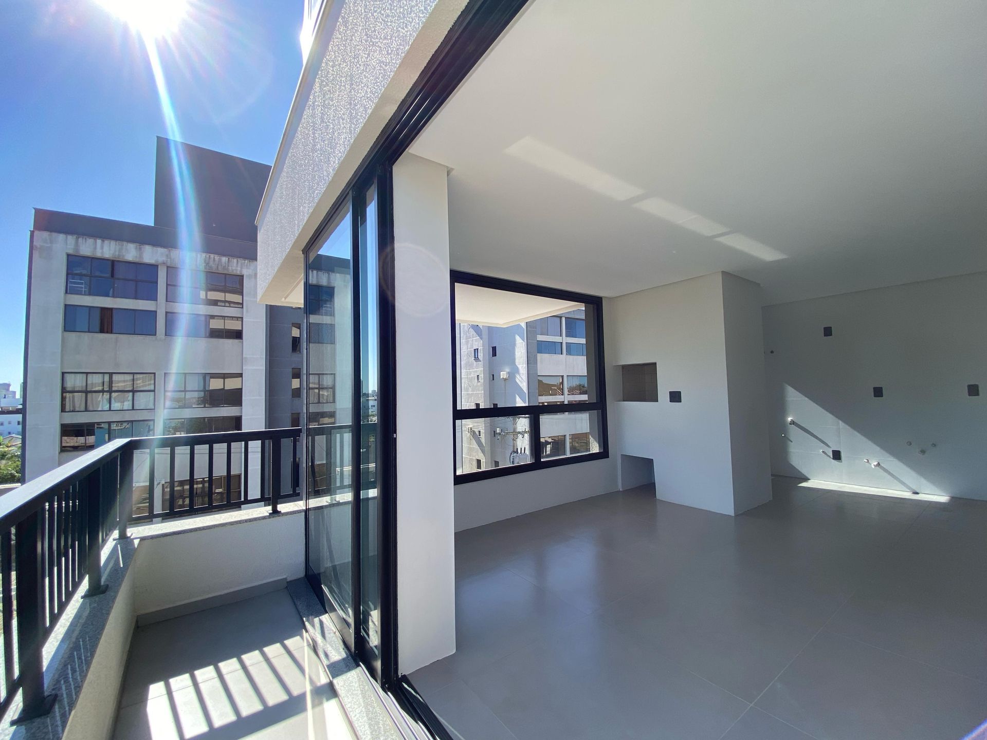 Apartamento 2 quartos sendo 1 suíte para venda no bairro Praia da Cal em Torres