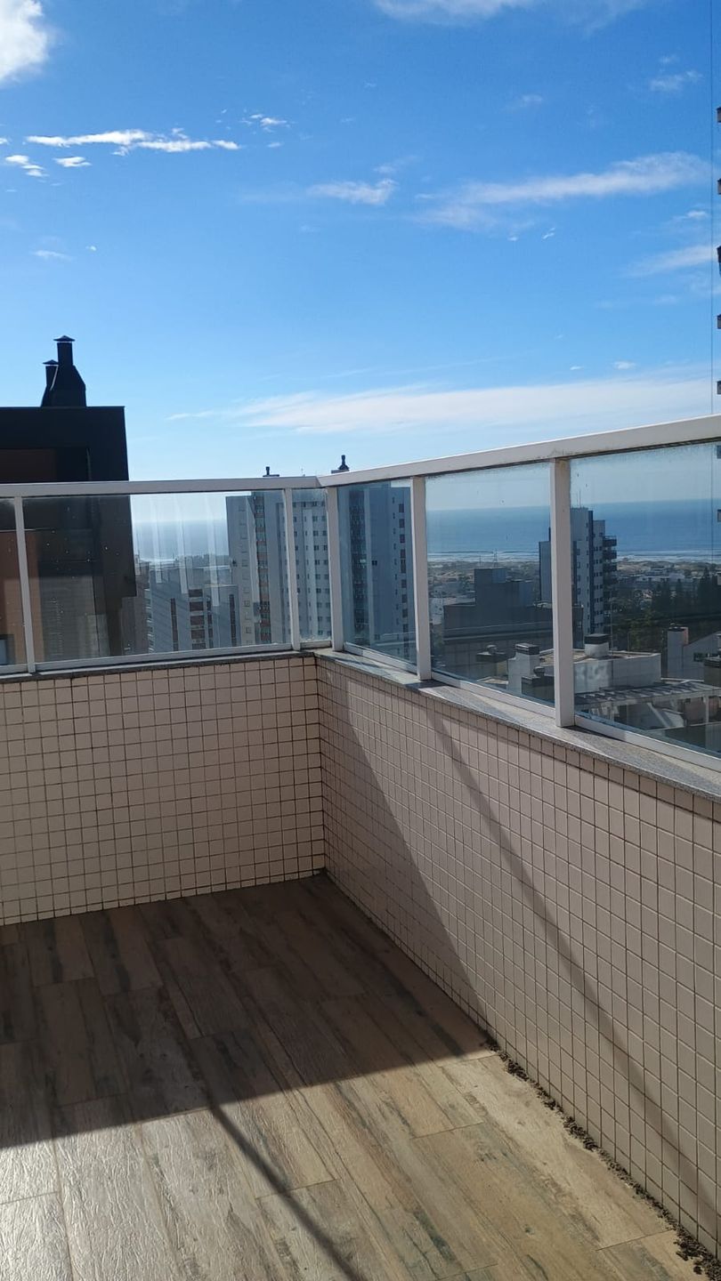Cobertura para venda no bairro Predial em Torres