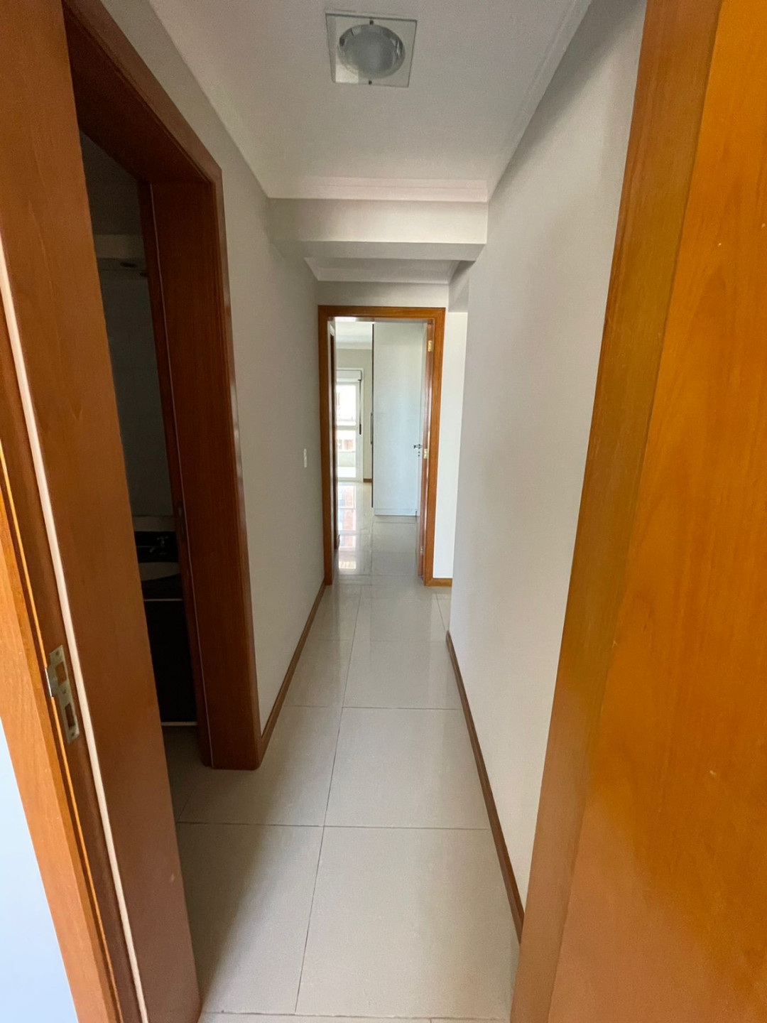 Apartamento à venda com 3 quartos, 113m² - Foto 3