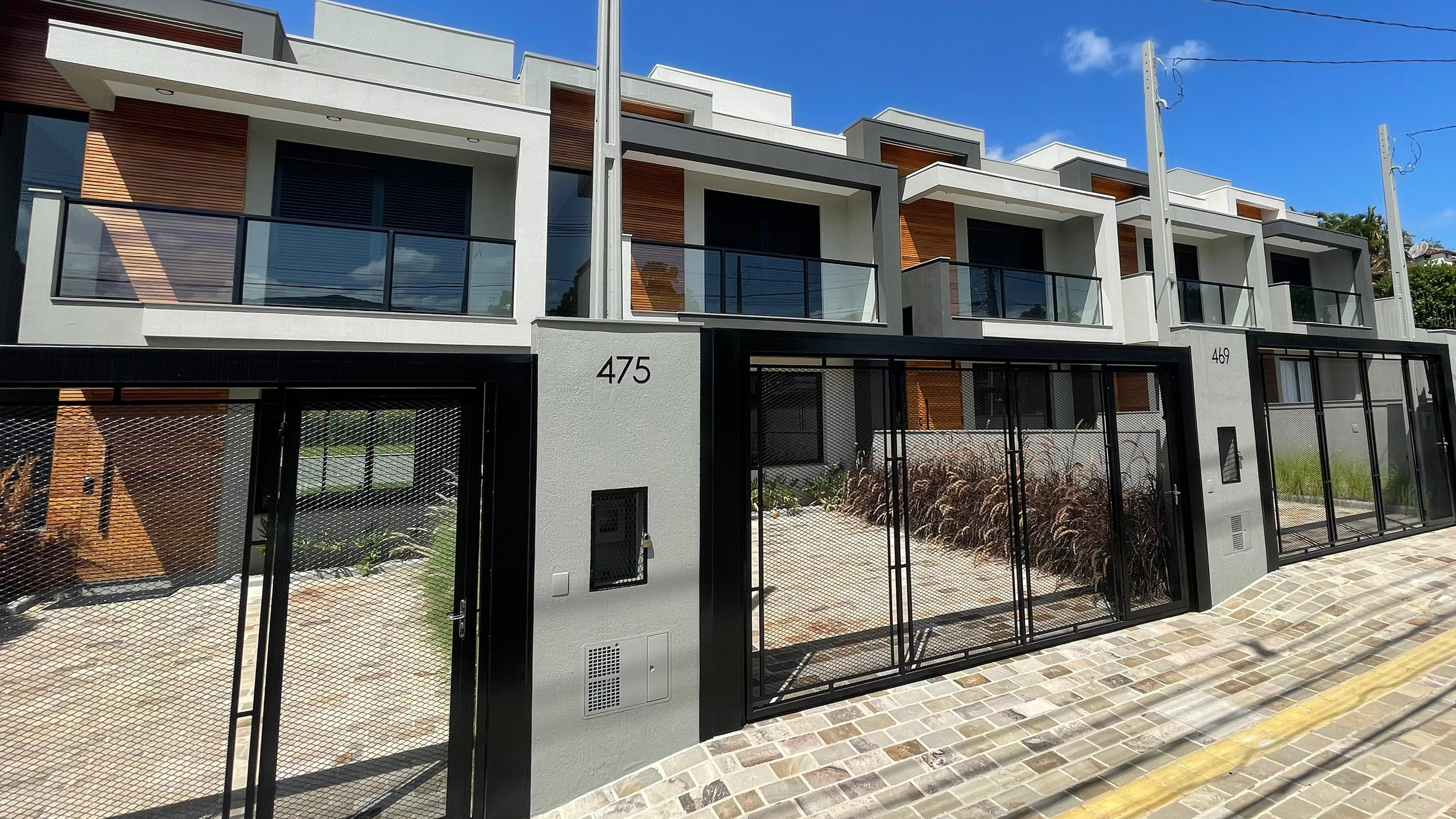 Sobrado Duplex 3 quartos para venda no bairro Pinheiro em São Leopoldo