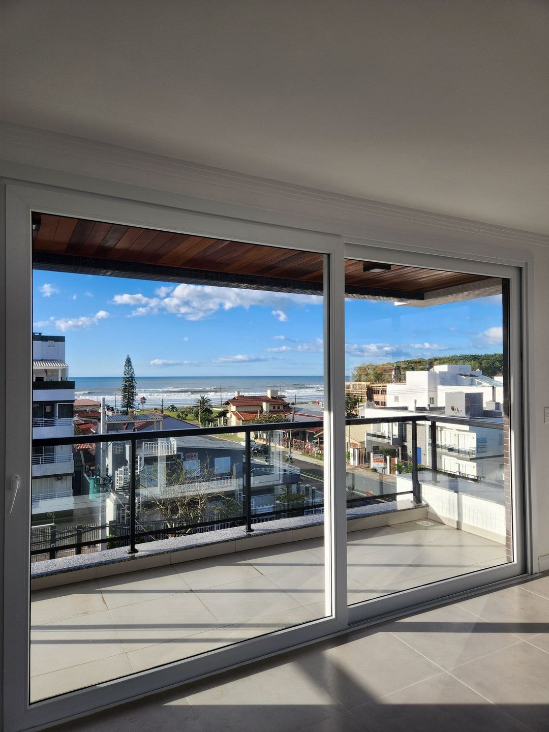 Apartamento 2 quartos sendo 1 suíte para venda no bairro Praia da Cal em Torres
