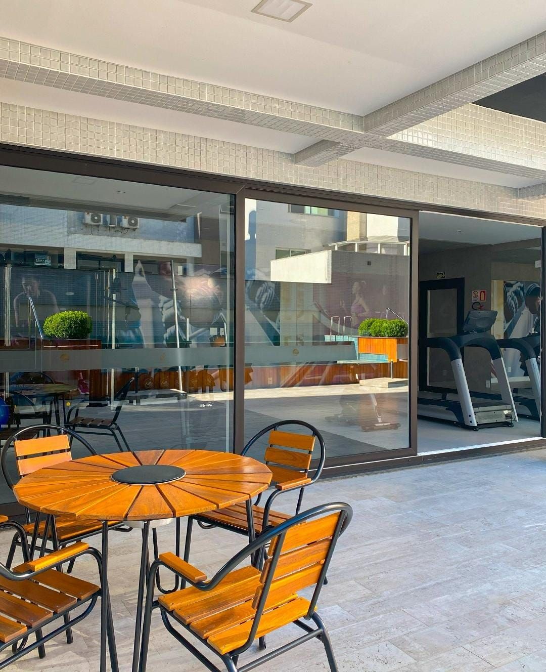 Apartamento 2 quartos sendo 1 suíte para venda no bairro Beira Mar em Torres