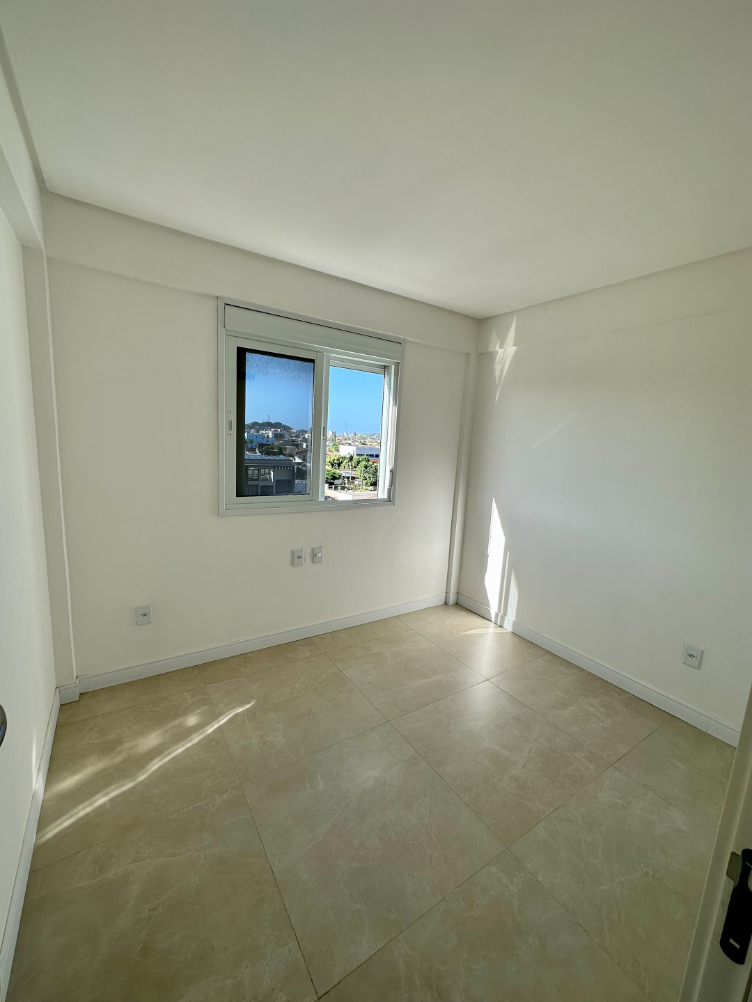 Apartamento à venda com 3 quartos, 110m² - Foto 7