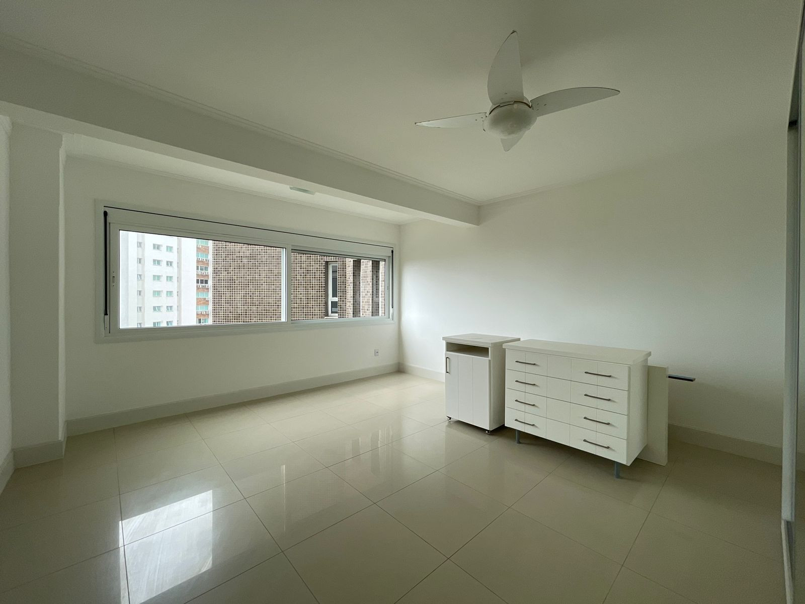 Apartamento à venda com 4 quartos, 249m² - Foto 13