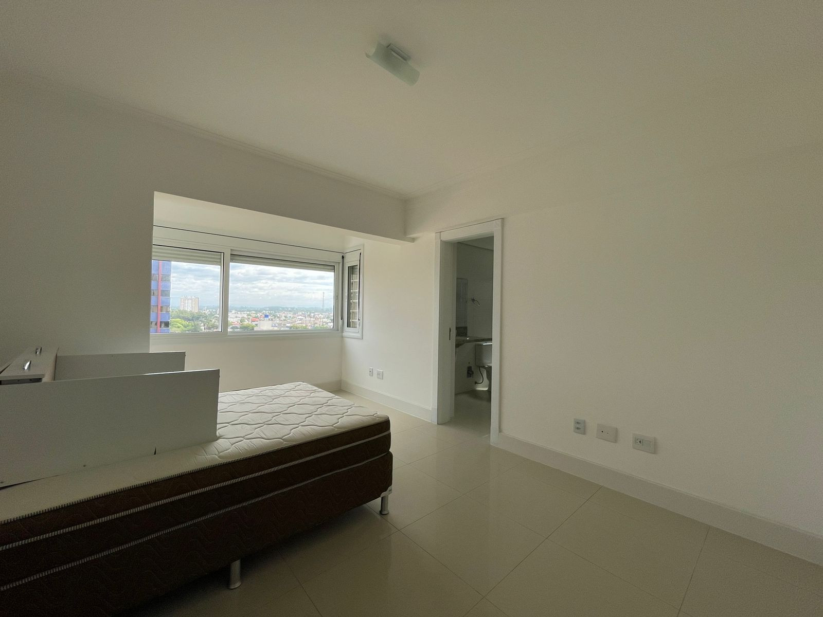 Apartamento à venda com 4 quartos, 249m² - Foto 11