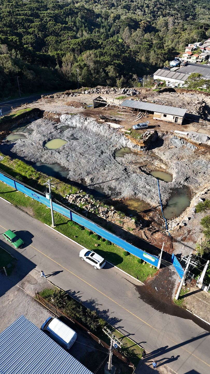 Apartamento 2 quartos sendo 1 suíte para venda no bairro Moura em Gramado