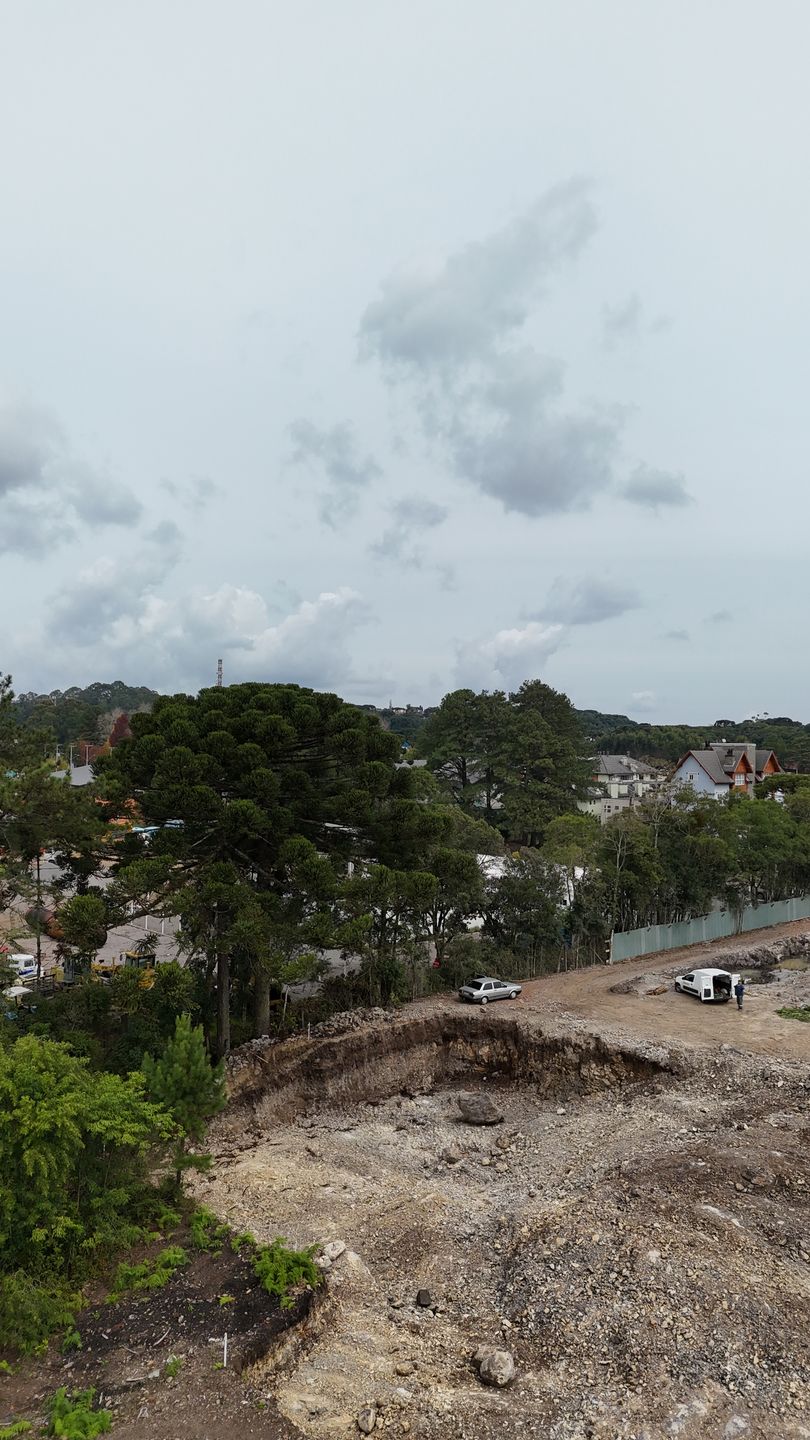 Apartamento 2 quartos sendo 1 suíte para venda no bairro Moura em Gramado