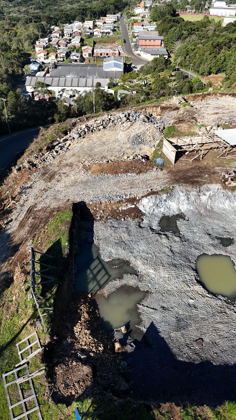 Apartamento 2 quartos sendo 1 suíte para venda no bairro Moura em Gramado