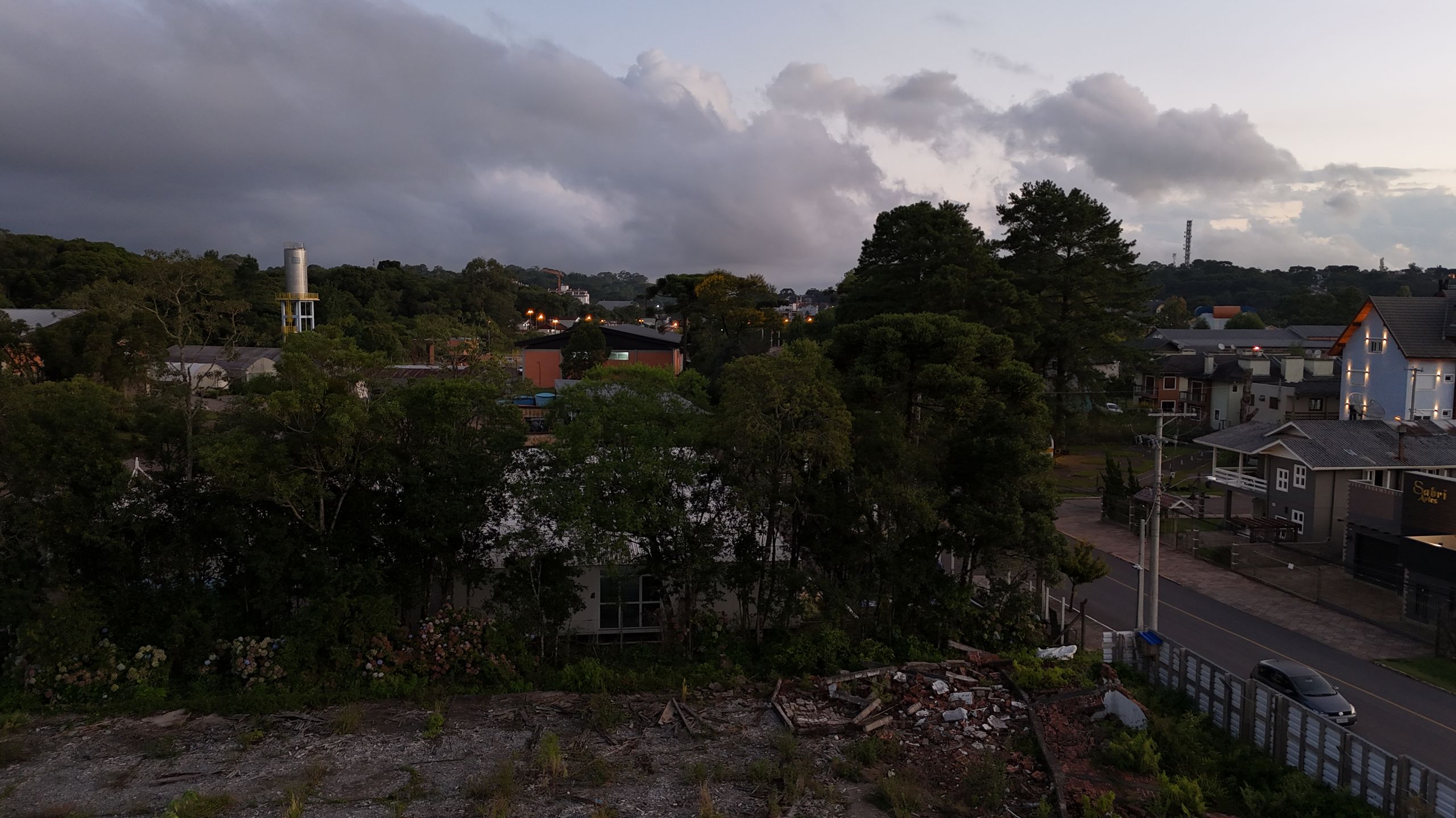 Apartamento 2 quartos sendo 1 suíte para venda no bairro Moura em Gramado
