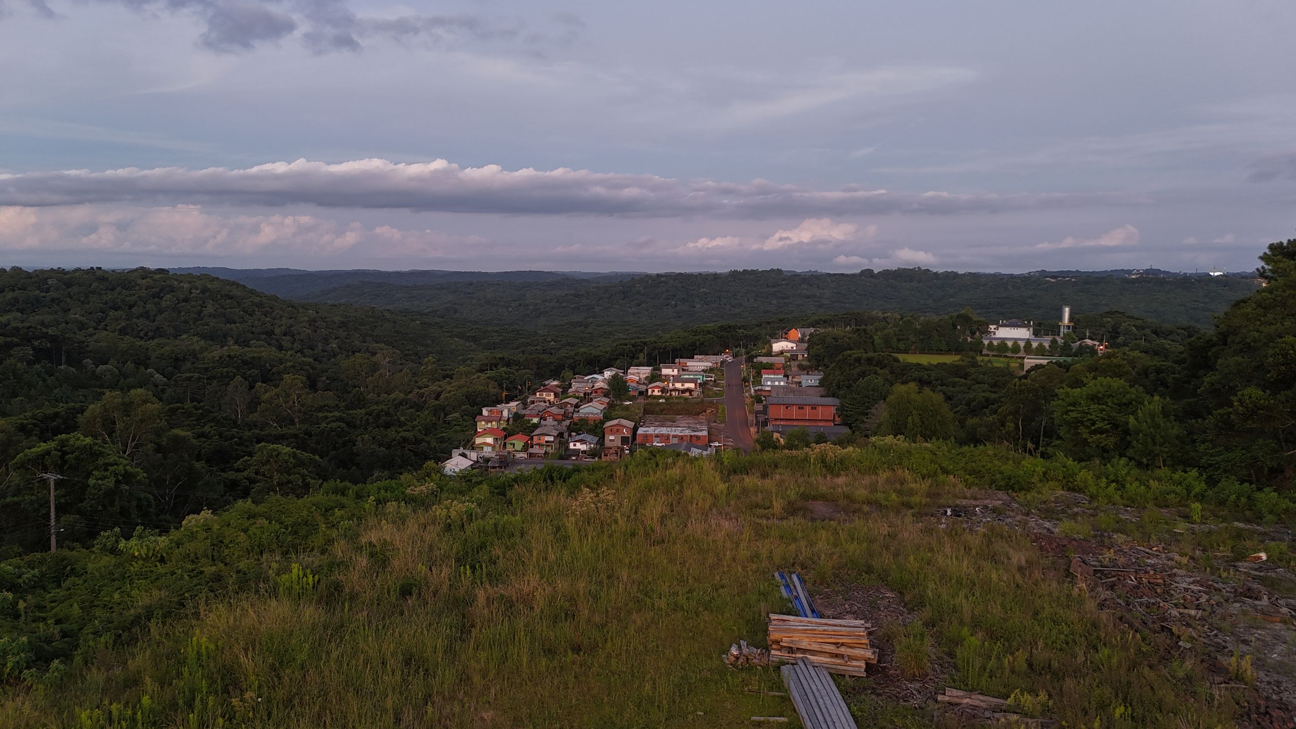 Apartamento 2 quartos sendo 1 suíte para venda no bairro Moura em Gramado