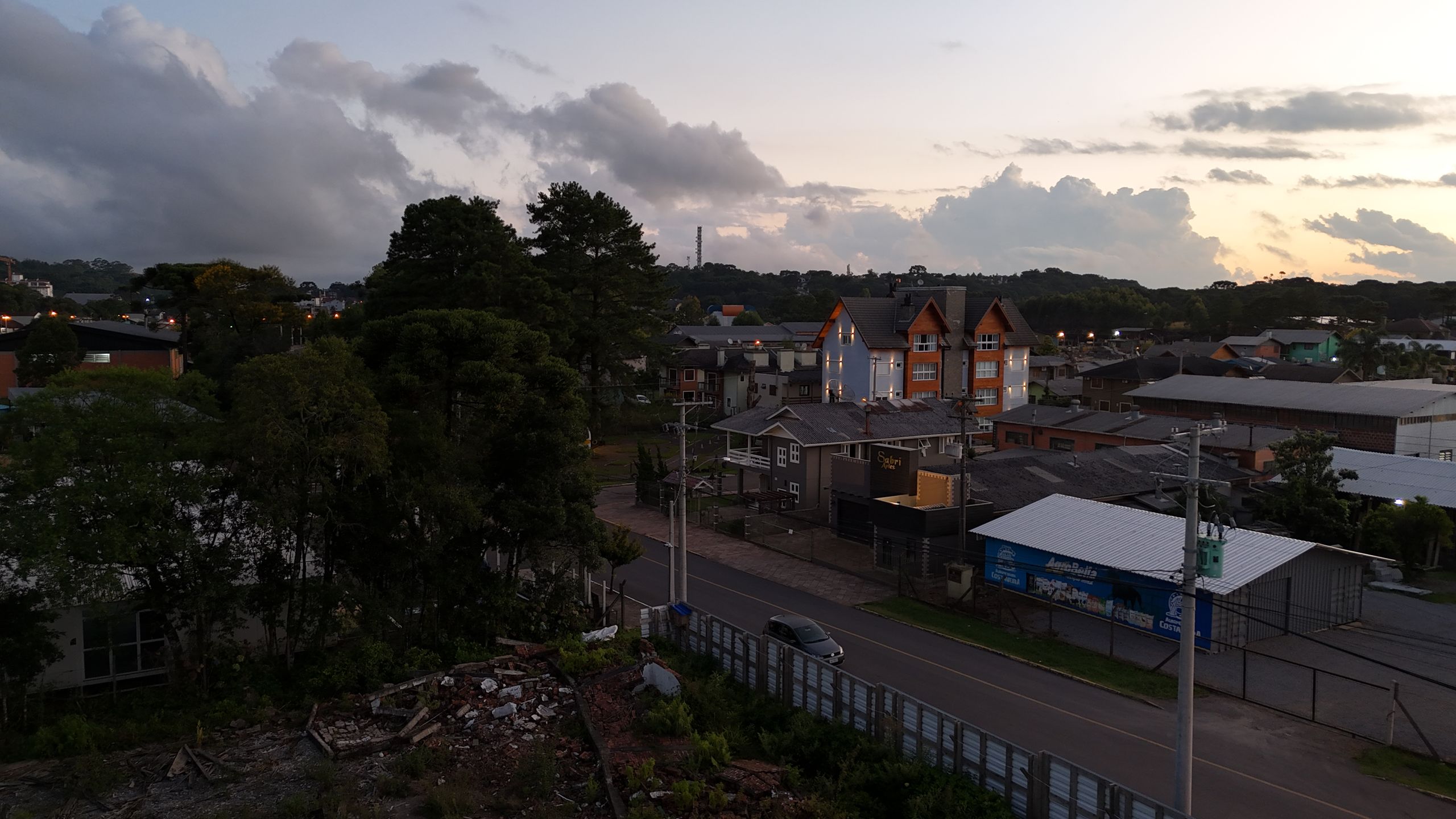 Apartamento 2 quartos sendo 1 suíte para venda no bairro Moura em Gramado