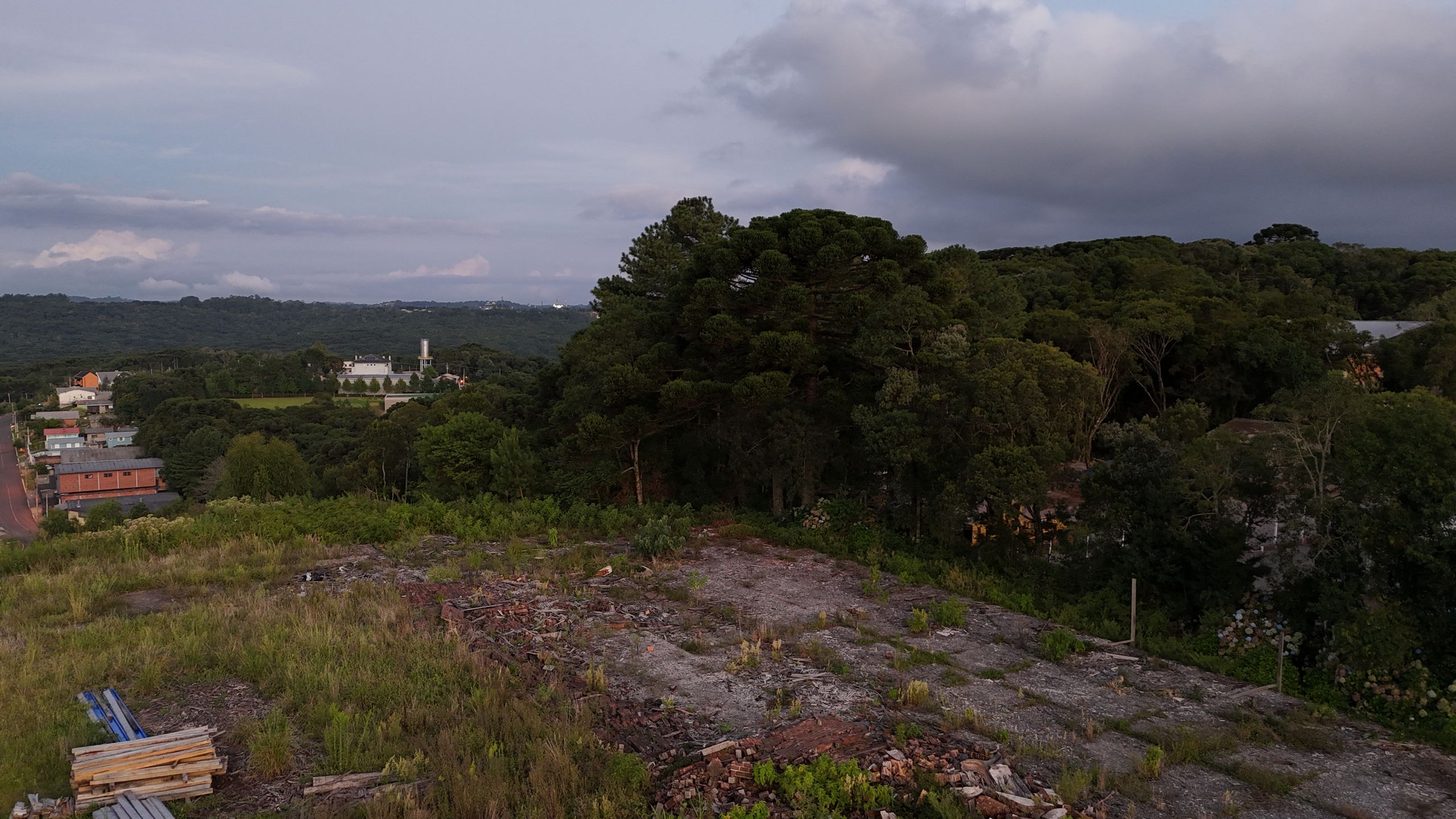 Apartamento 2 quartos sendo 1 suíte para venda no bairro Moura em Gramado