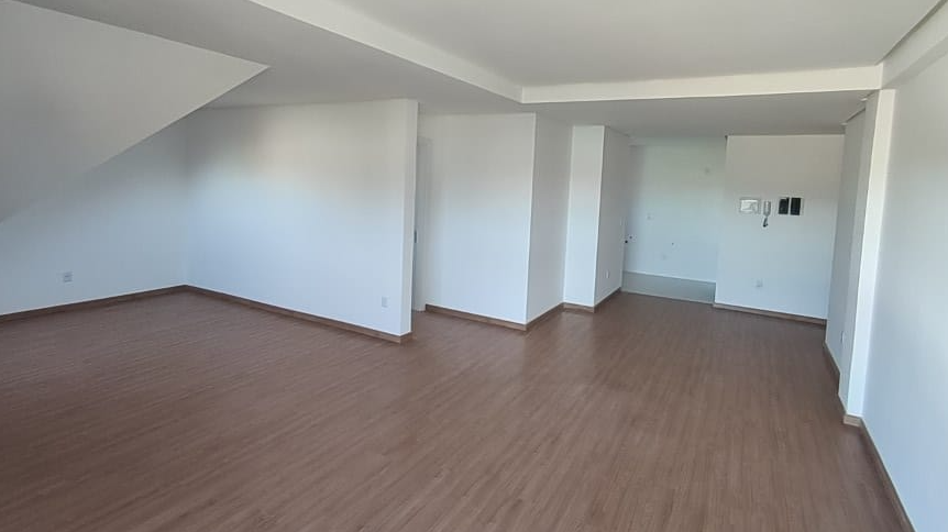 Apartamento Cobertura 4 quartos sendo 2 suítes para venda no bairro Av. Central em Gramado