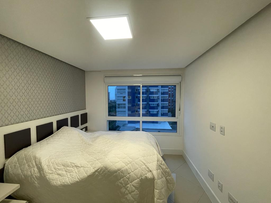 Apartamento à venda com 3 quartos, 105m² - Foto 4